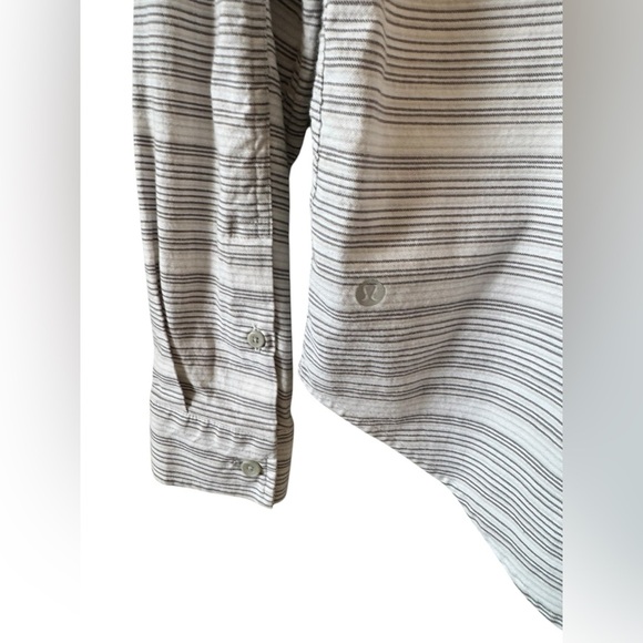 Lululemon Commission Long Sleeve Buttondown Qwick Oxford - Picture 11 of 14